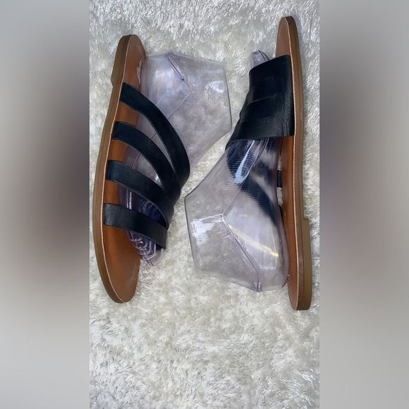 Lucky Brand
Lucky Brand Women's Anika Leather Black Sandal - Picture 3 of 11